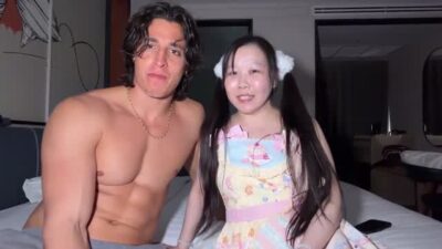 Gattouz0 Sextape with Chinese Famous Singer Binglingzixuan got Creampied by Him Porn Video